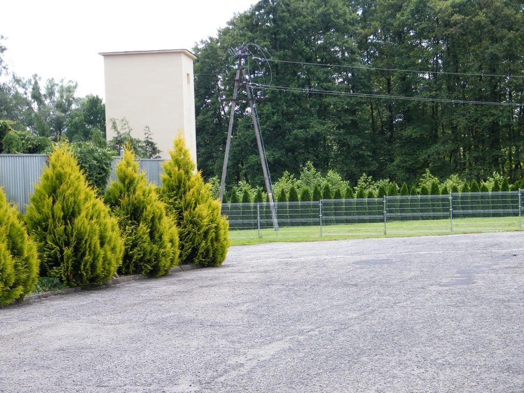 Pokoje Goscinne Stara Masarnia Chojna Buitenkant foto